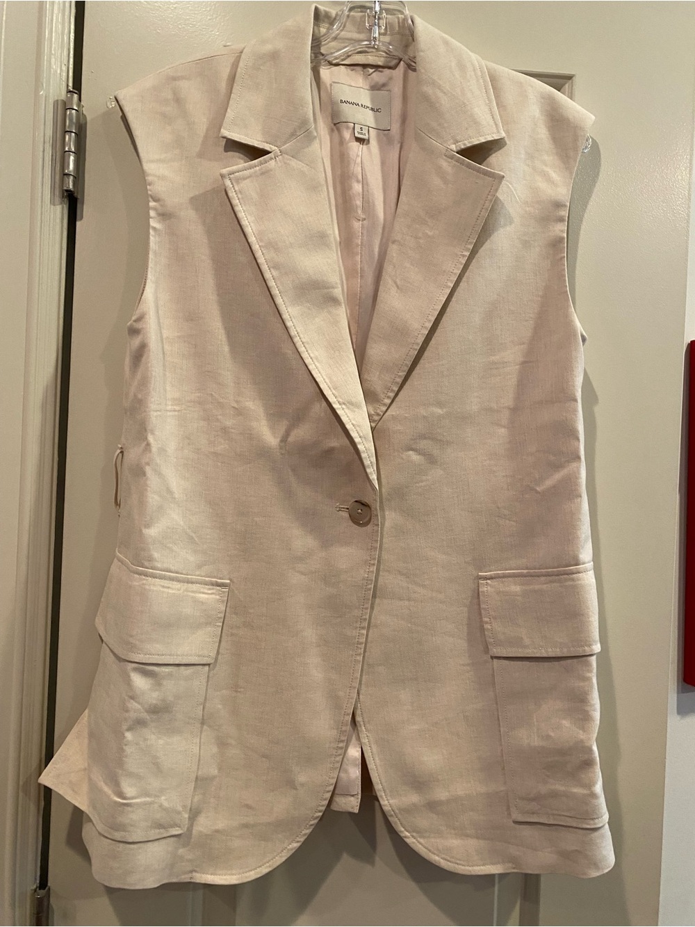 NWOT Banana Republic S Women’s Sleeveless Vest Jacket in Light Beige